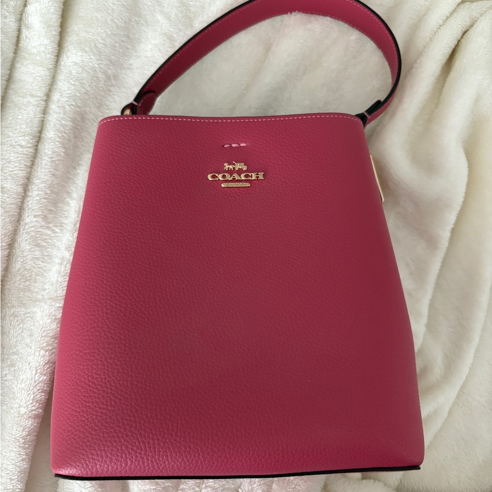 Coach Pink Leather Women's Bag
